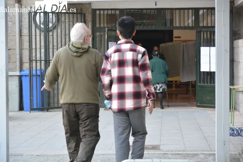 Actividad en los colegios electorales de Salamanca