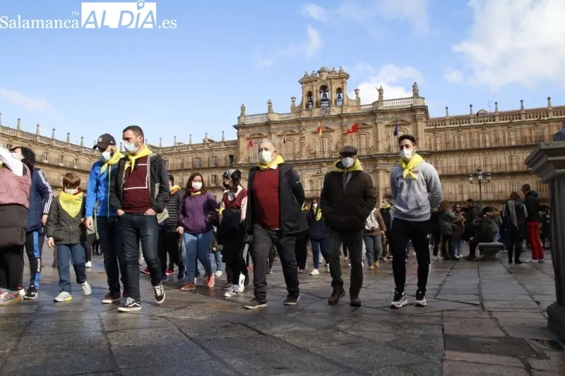 Colorida marcha solidaria en Salamanca a favor de Aerscyl - Fotos: David Sañudo
