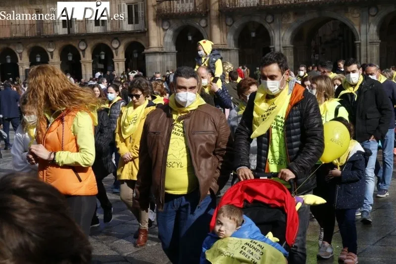 Colorida marcha solidaria en Salamanca a favor de Aerscyl - Fotos: David Sañudo