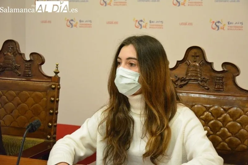José Miguel Mateos Roco, vicerrector de Investigación y Transferencia, y Marian Tardáguila Navarro, técnico en la Unidad de Cultura Científica y de la Innovación, en la presentación de los actos del Dia Internacional Mujer y Niña en la Ciencia. Foto de Va