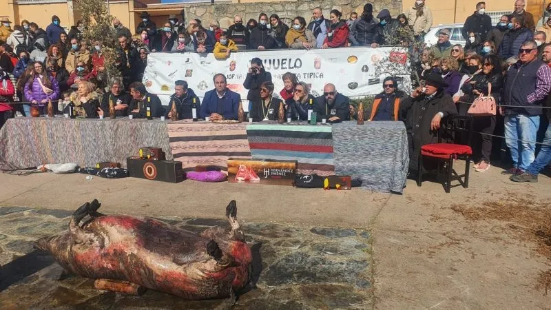 Foto 2 - Los arrieros ponen color en una matanza de Guijuelo protagonizada por El Cordob&eacute;s