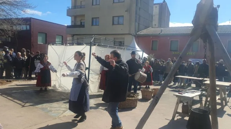 Foto 11 - Los arrieros ponen color en una matanza de Guijuelo protagonizada por El Cordob&eacute;s