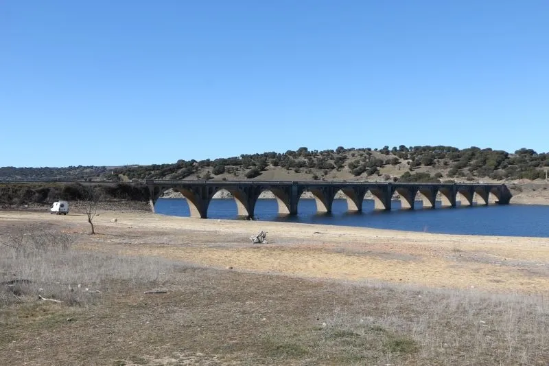 Actual estado del pantano de Santa Teresa a la altura de la localidad de Guijuelo - Kiko Robles