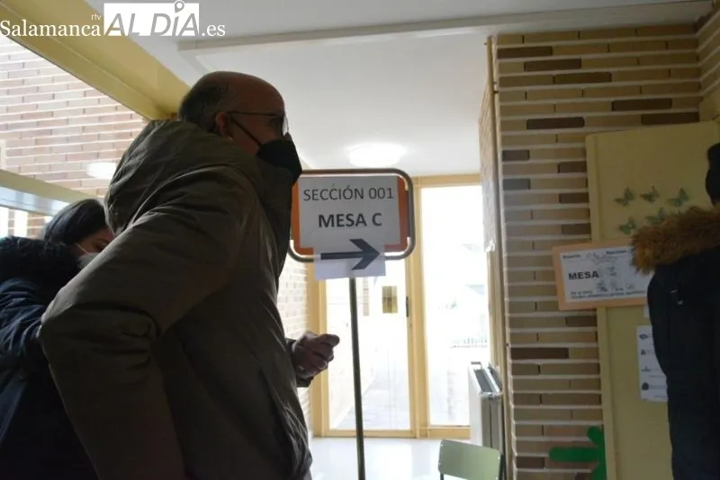 José Vicente Delgado vota en Salamanca - Fotos: Vanesa Martins