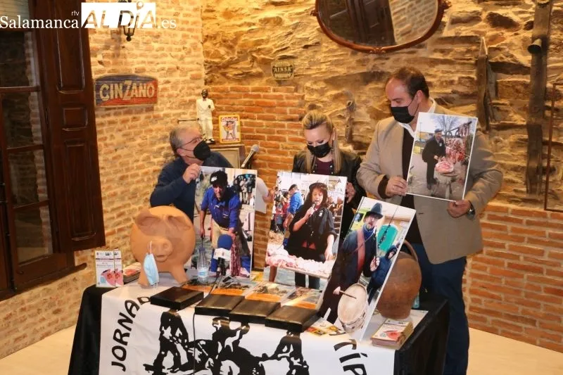 Foto 4 - La Matanza T&iacute;pica de Guijuelo arranca con un emotivo homenaje a los colaboradores fallecidos