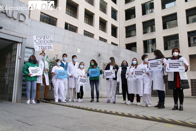 Profesionales de los centros de salud protestan por la sobrecarga de trabajo