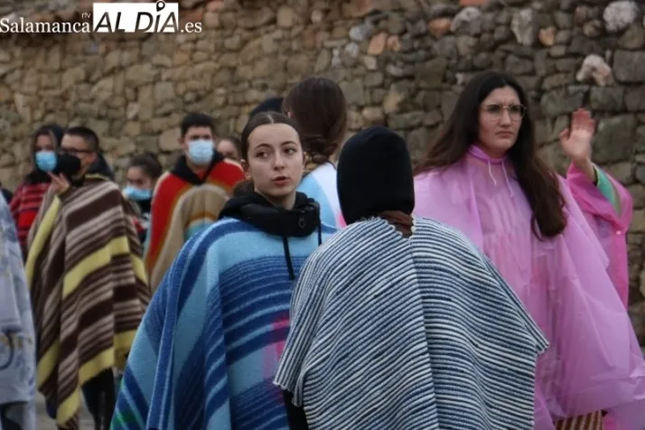 Catering Gabriel reúne a 200 vecinos en torno a una gran paella en Torrejón de Alba | Imagen 1
