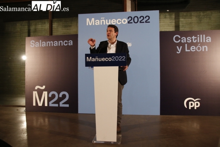 Mañueco seguirá la noche electoral en Salamanca, y Tudanca, en Valladolid, pero fuera de la sede