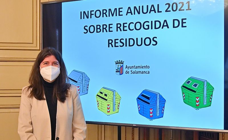 La concejala de Medio Ambiente, Miryam Rodríguez, en la presentación del informe de 2021 sobre el reciclaje en Salamanca