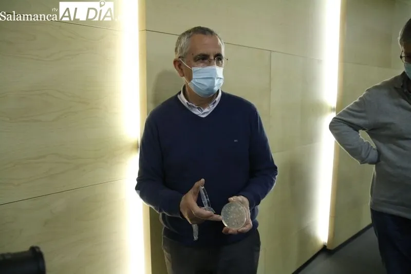 Presentación de este proyecto científico en el Instituto de Biología Funcional y Genómica. Foto de David Sañudo