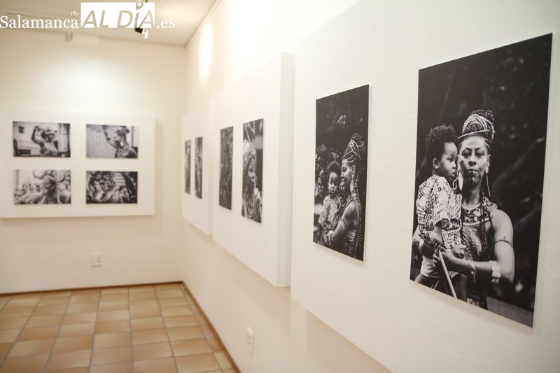 Exposición “Bloco Afro Ilú Oba De Min”, del fotógrafo André Astro, en el Centro de Estudios Brasileños (CEB) 