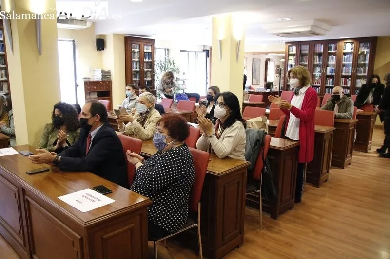 Entrega en Colegio de Abogados de Salamanca del premio Beatriz de Galindo a  Mª Auxiliadora Díaz Velázquez, titular del Juzgado de Violencia contra la mujer nº2 de Las Palmas de Gran Canaria. Foto de David Sañudo