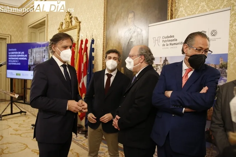 El alcalde ha recibido a los participantes en el Seminario 'La Gestión de las Ciudades Patrimonio'