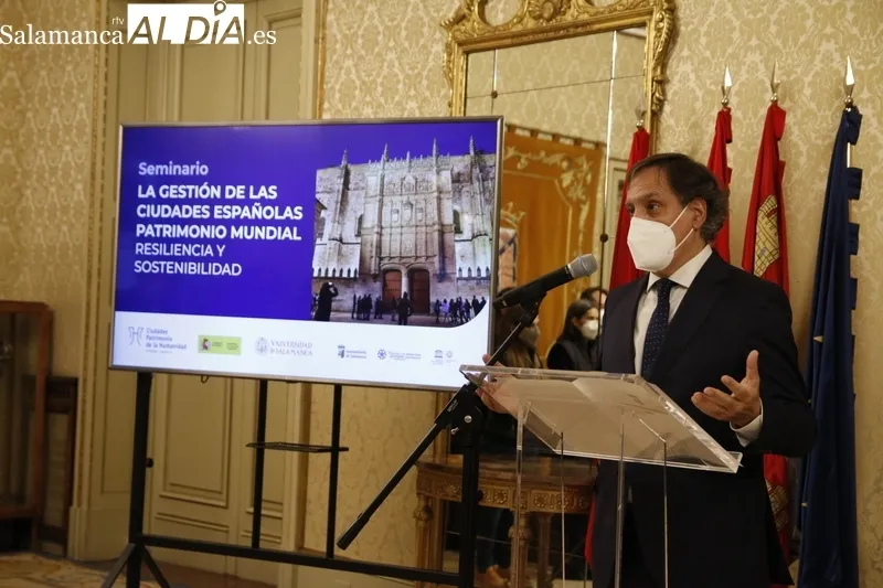 El alcalde ha recibido a los participantes en el Seminario 'La Gestión de las Ciudades Patrimonio'