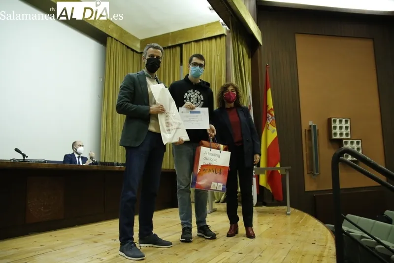 Entrega de premios de la fase local de la Olimpiada de Química. Fotos: David Sañudo