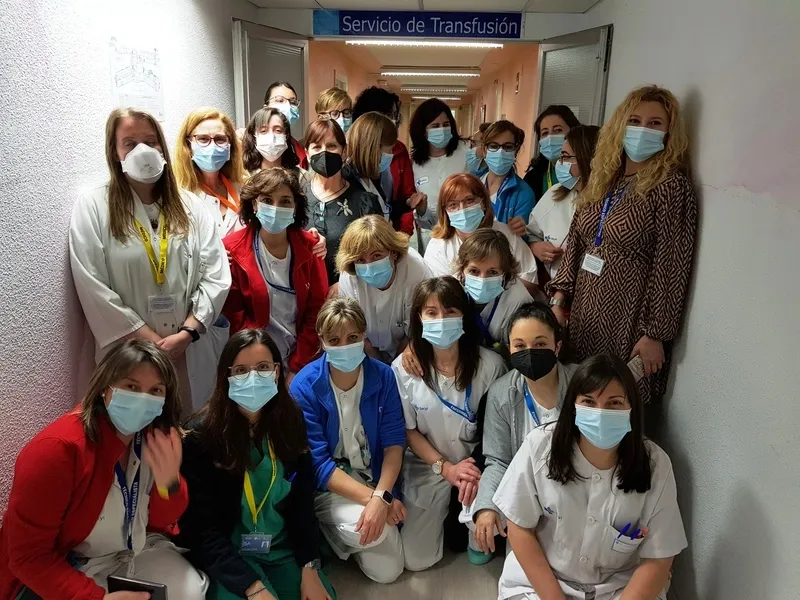 Los profesionales del Banco de Sangre-Servicio de Transfusiones se despiden del edificio del Clínico