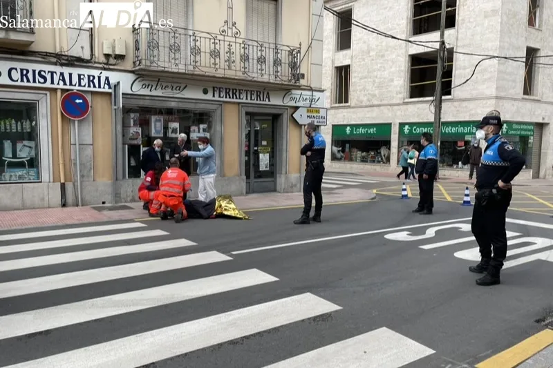 Foto 3 - Herida una mujer en Pe&ntilde;aranda, tras ser golpeada por un coche
