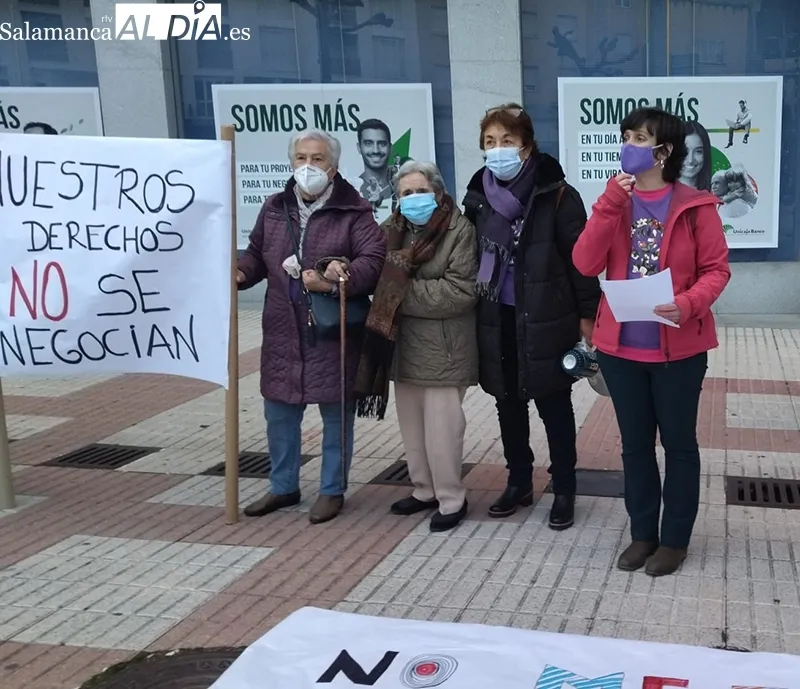Foto 3 - La lucha por los derechos de la mujer sigue adelante en B&eacute;jar