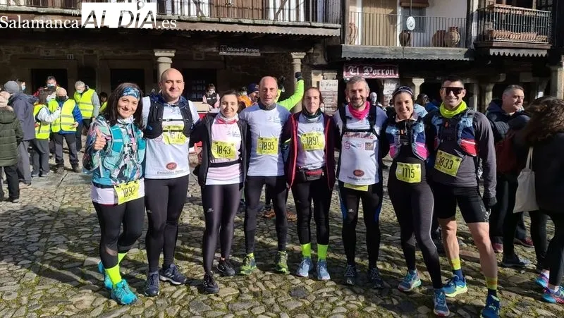 Atletas del Abadengo Running antes de la carrera Tres Valles