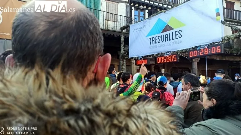 Atletas del Abadengo Running antes de la carrera Tres Valles