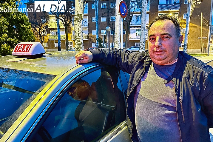 Candido Familiar Briones es taxista en Peñaranda y comarca