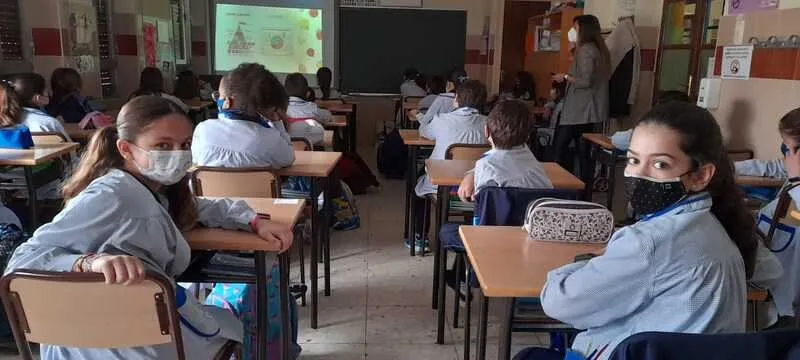Foto 2 - El plato saludable, un did&aacute;ctico taller en el Colegio San Juan Bosco 