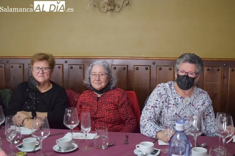 Foto 7 - La Asociaci&oacute;n de Mayores de Alba de Tormes disfruta de una jornada casi festiva