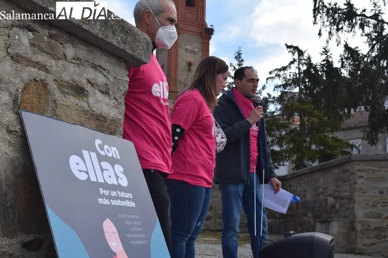 Foto 11 - Ayuntamiento y Aqualia colaboran en la iniciativa 'Pl&aacute;ntate por ellas, por un futuro m&aacute;s sostenible'