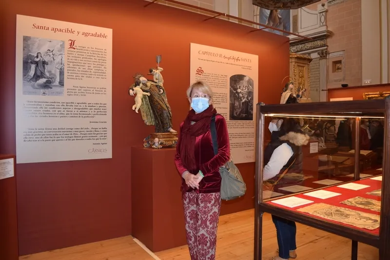 Foto 4 - Esperanza Aguirre, espectadora destacada de la exposici&oacute;n 'Teresa de Jes&uacute;s. Mujer, Santa, Doctora'