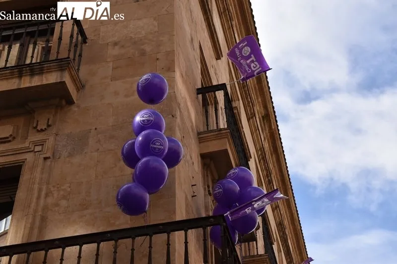 Concentración en el centro de Salamanca convocada por UG y CC.OO. por el 8M | Fotos: Vanesa Martins