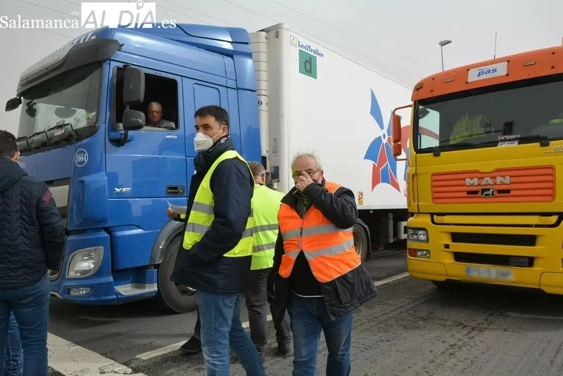 Piquete informativo de transportistas en el Polígono El Montalvo | Fotos: Vanesa Martins