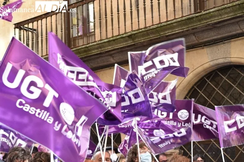 Concentración en el centro de Salamanca convocada por UG y CC.OO. por el 8M | Fotos: Vanesa Martins