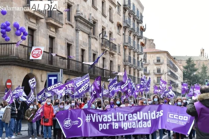 Concentración en el centro de Salamanca convocada por UG y CC.OO. por el 8M | Fotos: Vanesa Martins