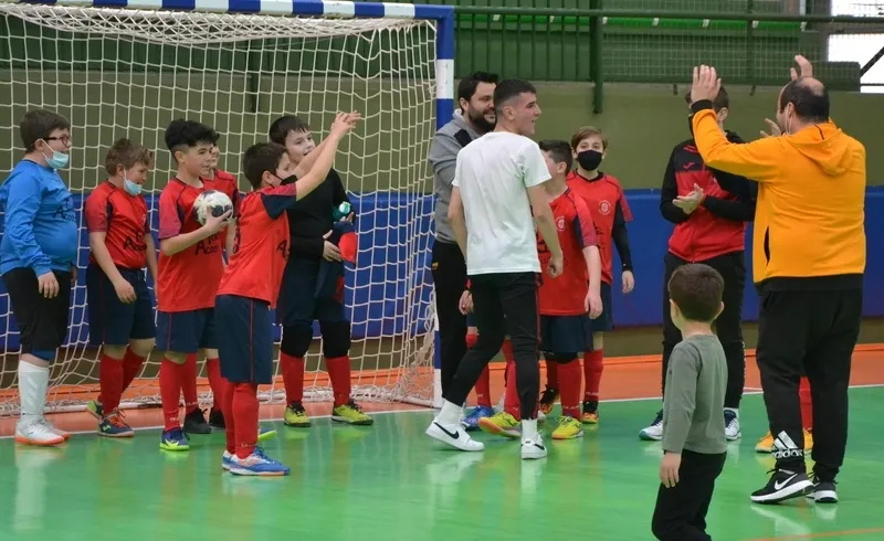 Foto 8 - El Alev&iacute;n del III Columnas conquista el t&iacute;tulo de campe&oacute;n bicomarcal