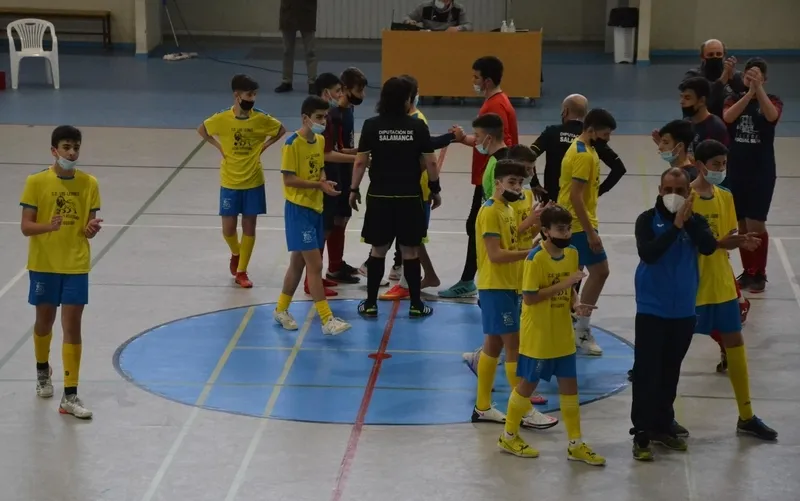Foto 5 - El Cadete del III Columnas se proclama campe&oacute;n bicomarcal