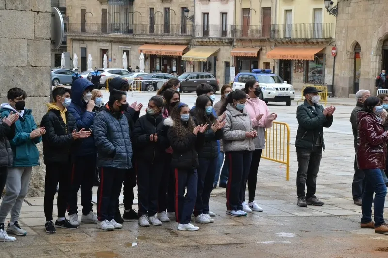 Foto 11 - El Movimiento Ciudadano homenajea a un nutrido grupo de mujeres, con varias de ellas presentes