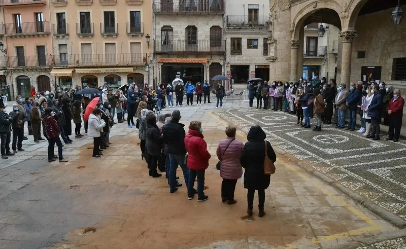Foto 5 - El Movimiento Ciudadano homenajea a un nutrido grupo de mujeres, con varias de ellas presentes