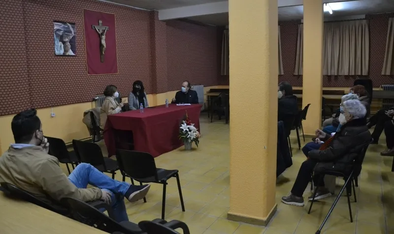 Foto 3 - Lola de la Nava y Ana Teles relatan su experiencia de fe y vida en la iglesia y en sus trabajos