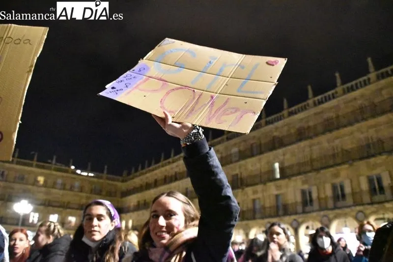 Foto 12 -  &lsquo;No me toques los derechos&rsquo;, la manifestaci&oacute;n del 8M recorre las calles de Salamanca 