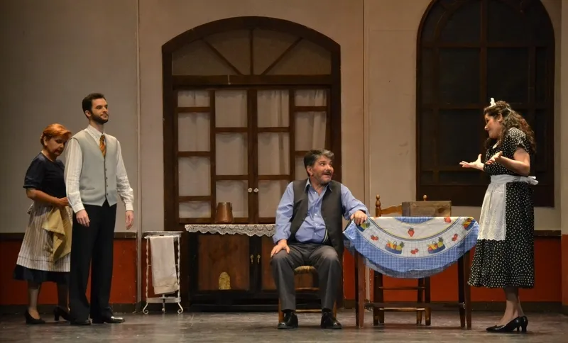 Foto 10 - Buena entrada en el Teatro Nuevo para echar unas risas con &lsquo;Anacleto se divorcia&rsquo;