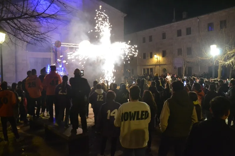 Foto 5 - Carnavaldeltoro.es regala a Ciudad Rodrigo un espect&aacute;culo pirot&eacute;cnico por la concesi&oacute;n de los Cenizos