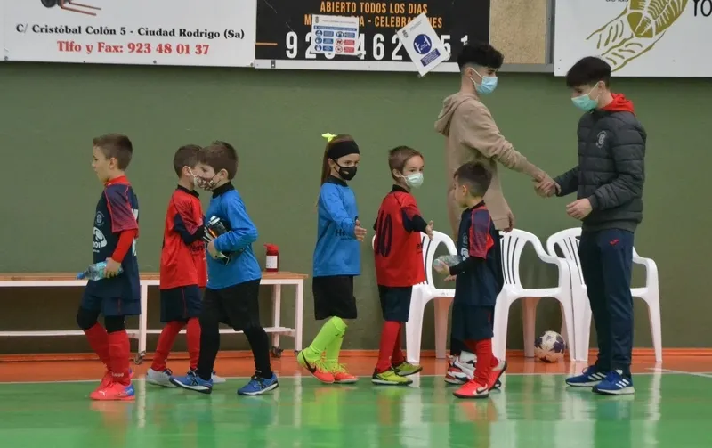 Foto 11 - Los prebenjamines del III Columnas cierran con un derby local su participaci&oacute;n en la Liga Asafusa
