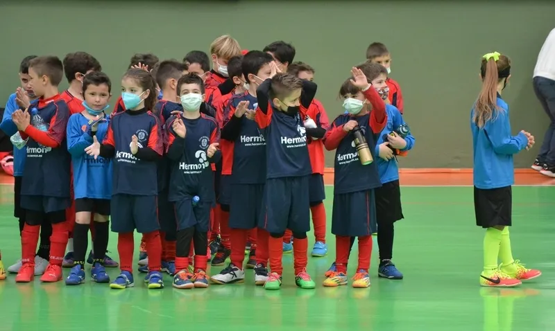 Foto 7 - Los prebenjamines del III Columnas cierran con un derby local su participaci&oacute;n en la Liga Asafusa