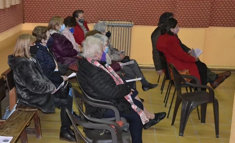 Foto 6 - Mari Paz Diago diserta sobre el papel de la mujer en la Iglesia