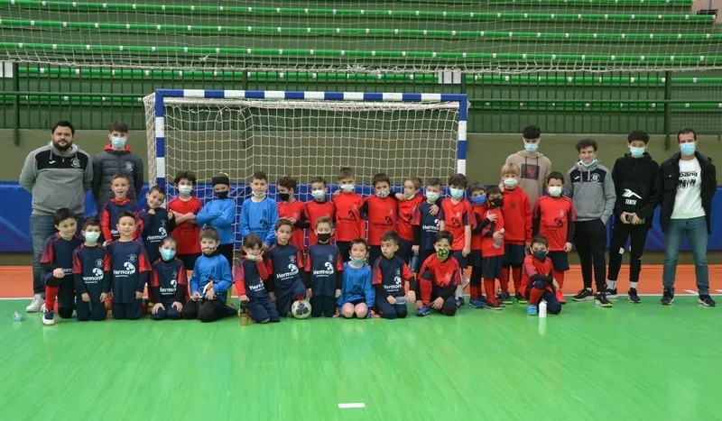 Foto 6 - Los prebenjamines del III Columnas cierran con un derby local su participaci&oacute;n en la Liga Asafusa