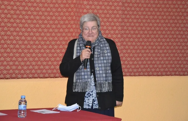 Foto 4 - Mari Paz Diago diserta sobre el papel de la mujer en la Iglesia