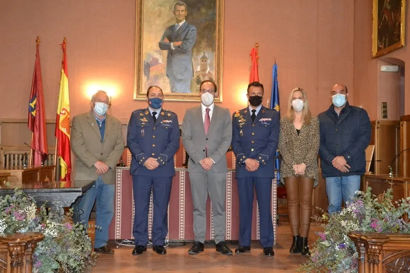 Foto 2 - 150 personas prometer&aacute;n o jurar&aacute;n la bandera de Espa&ntilde;a el 8 de mayo en Ciudad Rodrigo