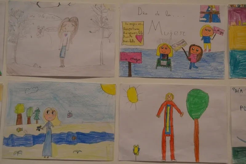 Foto 8 - Expuestos los 134 dibujos presentados al concurso &lsquo;Mam&aacute; Trabajadora&rsquo; 