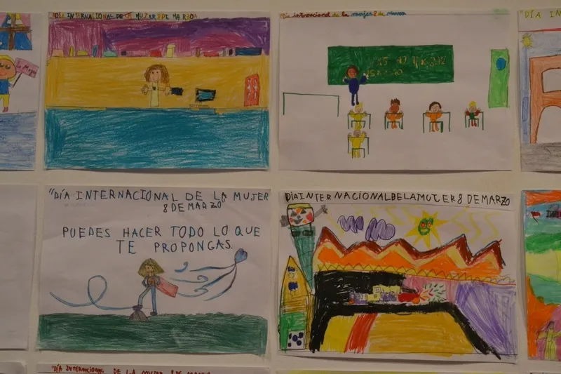 Foto 7 - Expuestos los 134 dibujos presentados al concurso &lsquo;Mam&aacute; Trabajadora&rsquo; 