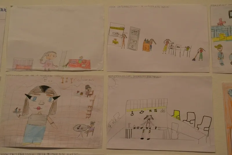 Foto 4 - Expuestos los 134 dibujos presentados al concurso &lsquo;Mam&aacute; Trabajadora&rsquo; 
